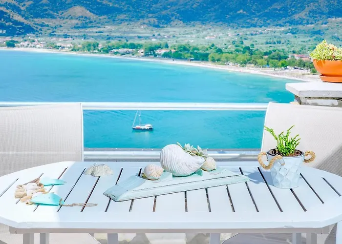 Jennifer * Chrysi Ammoudia